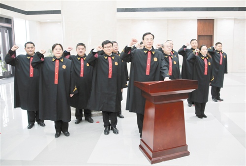 全国10万法官"竞聘"上岗 扩充司法辅助人员搭建审判团队