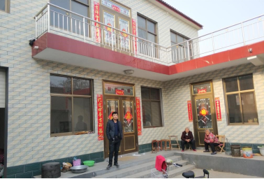 农村大叔为新家添全套智能家电摆脱遥控器也能“一呼百应” 农村大叔为新家添全套智能家电摆脱遥控器也能“一呼百应”