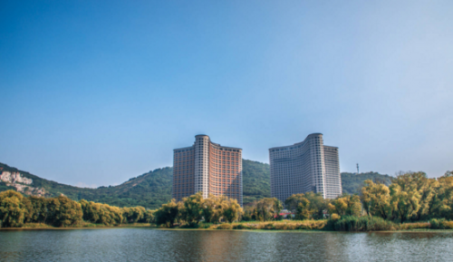 全球最大酒店集群太湖龙之梦 11栋百米酒店全部封顶
