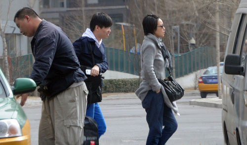 离婚<em>闫妮</em>爱上80后<em>王玮</em> 深夜赴<em>男友</em>家约会(组图