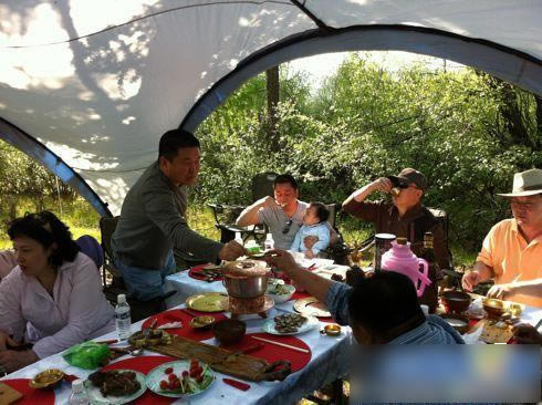 老公 喝高 曝 赵薇全家福 照片 赵薇女儿萌照明星