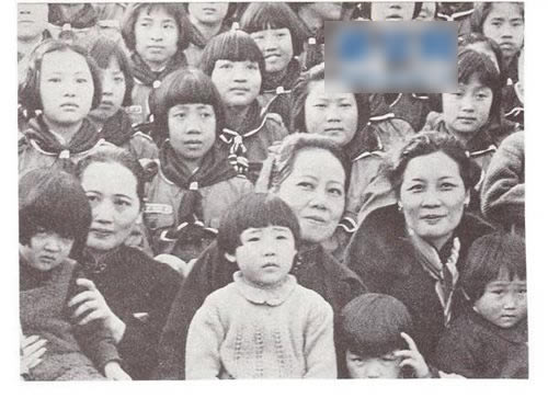 珍贵老<em>照片</em>:<em>宋美龄三姐妹</em>_825337847_新浪博