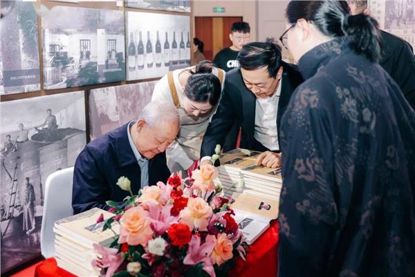 从《双珠联璧闯上海》看民族品牌如何驰骋世界舞台(图10) 从《双珠联璧闯上海》看民族品牌如何驰骋世界舞台(图10)