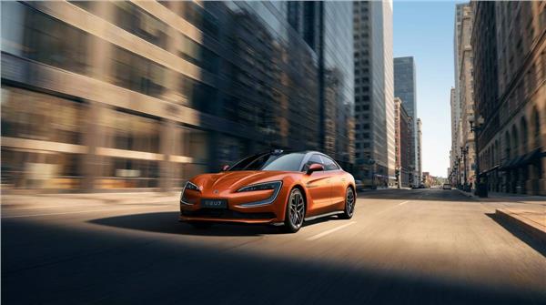 仰望2026款旗舰矩阵联袂上市，重塑高端出行体验(图3)