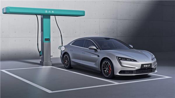 仰望2026款旗舰矩阵联袂上市，重塑高端出行体验(图2)