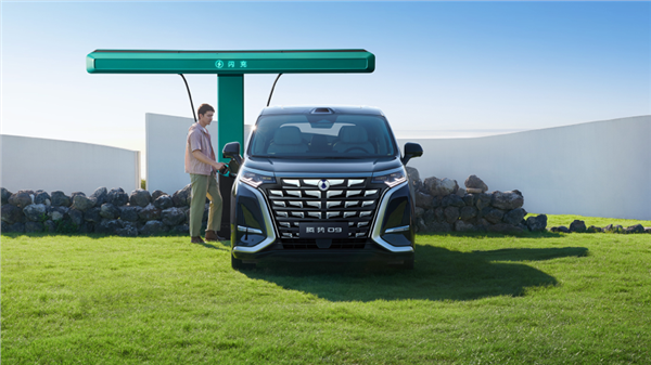 乘势者，事竟成！第二代腾势D9正式上市，35.98万元起(图5)