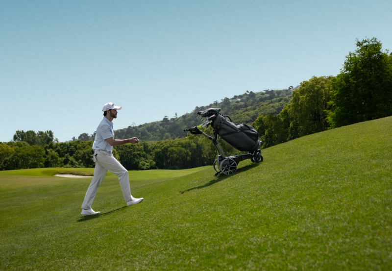 上市即爆火！NAVEE高尔夫球包车全球热销