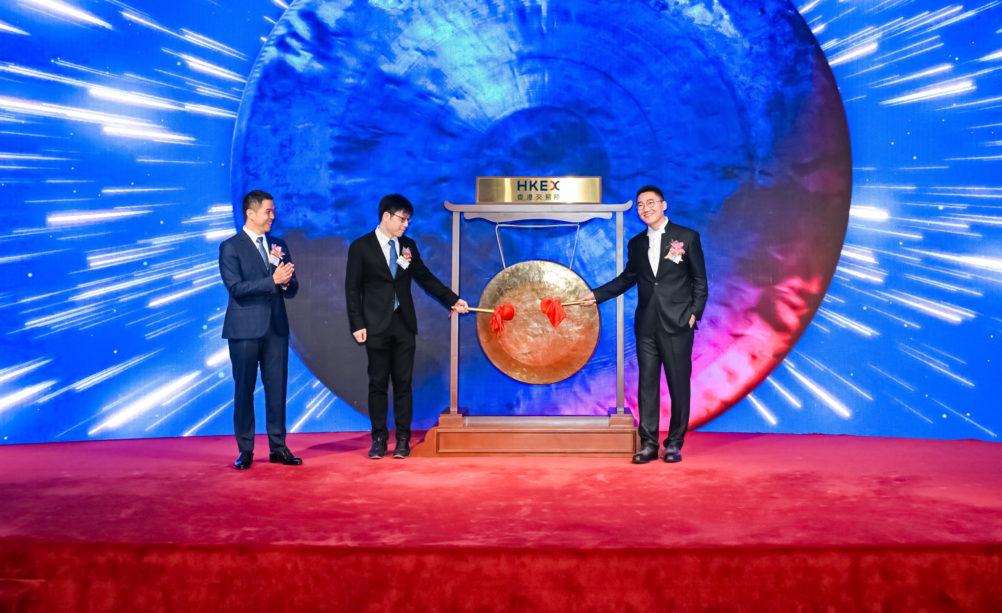 全球激光雷达第一股+2025中概股回港最大IPO，禾赛登陆港交所！(图3)