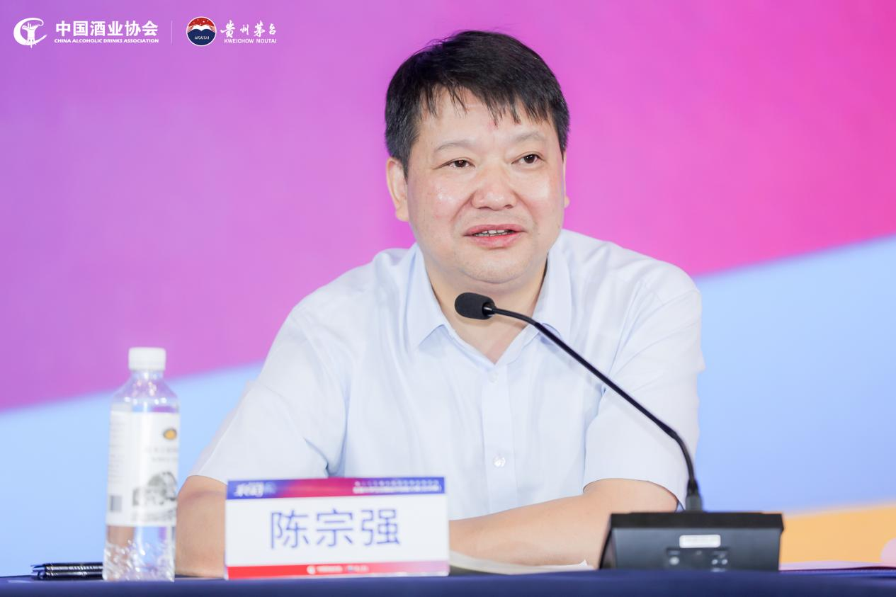 酒业青春力量集结 | 200余名高校学子闪耀2025“茅台王子杯”全国大学生白酒品评技能大赛总决赛(图5)