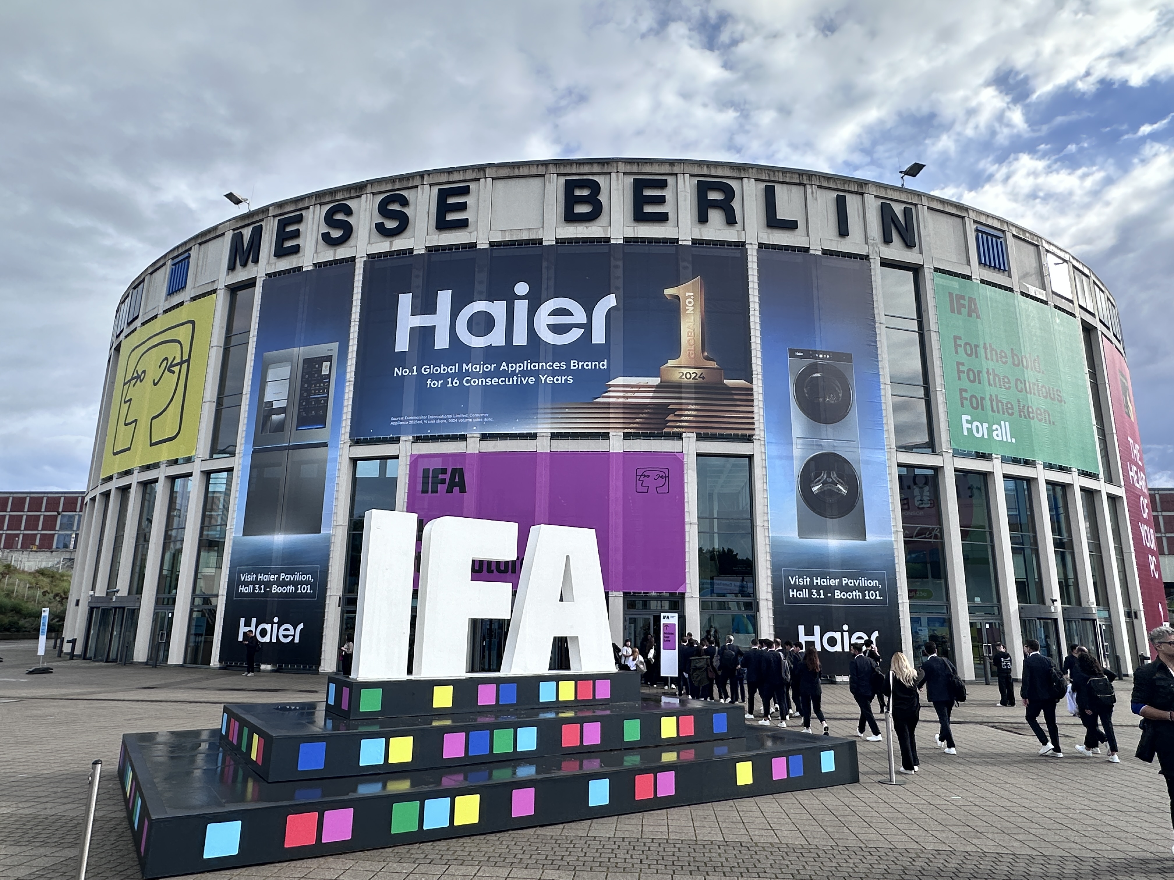 业绩优于预期!海尔智家2025三季报:营收增10%、利润增14.7%(图3) 业绩优于预期!海尔智家2025三季报:营收增10%、利润增14.7%(图3)