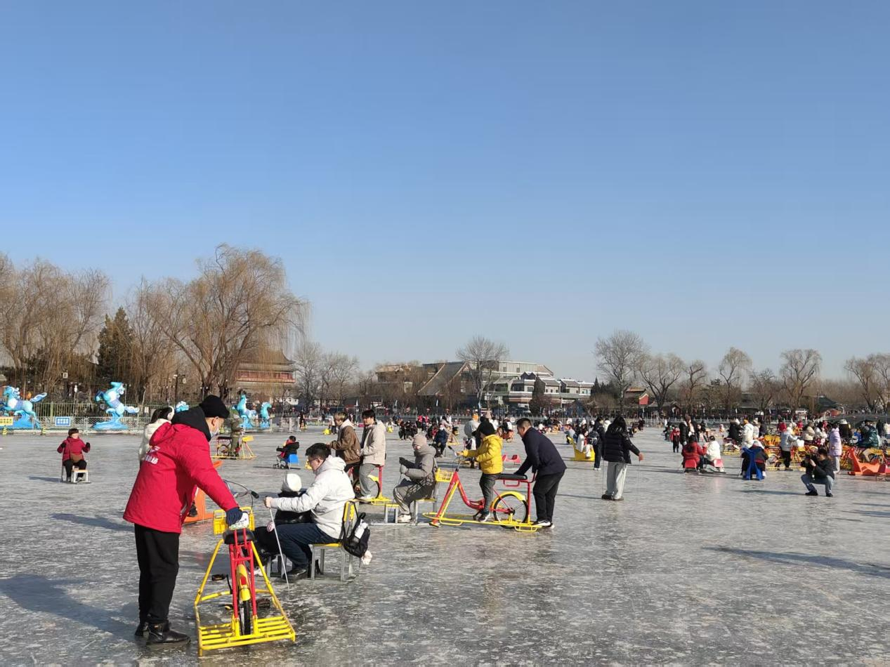 “老北京式”冰雪玩法爆红，同程旅行与什刹海等多家冰场再度达成合作(图2)