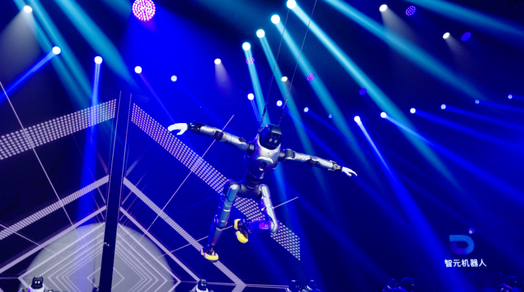 当钢铁开始翩翩起舞，机器人离成为家庭伙伴还有多远？(图2)