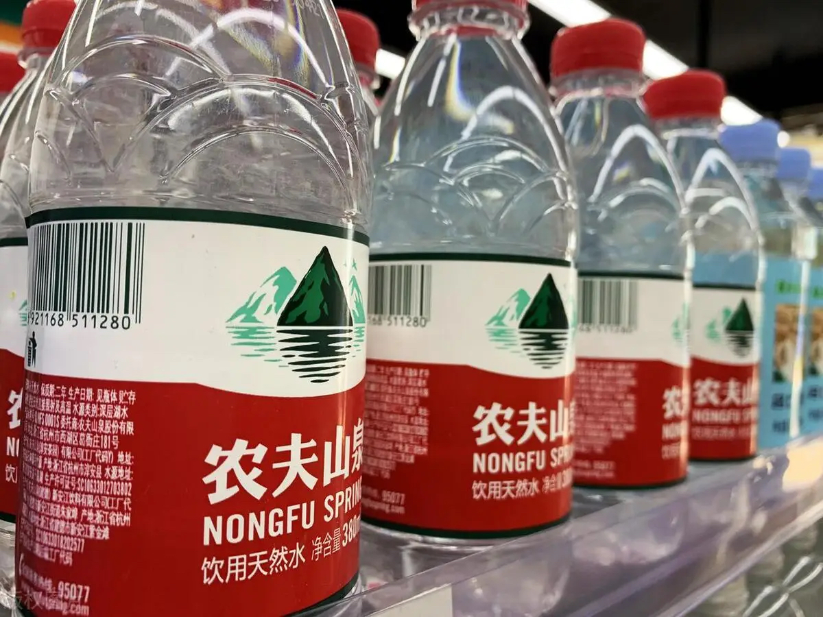 主动给电商“踩刹车”，农夫山泉交出史上最佳财报(图1)
