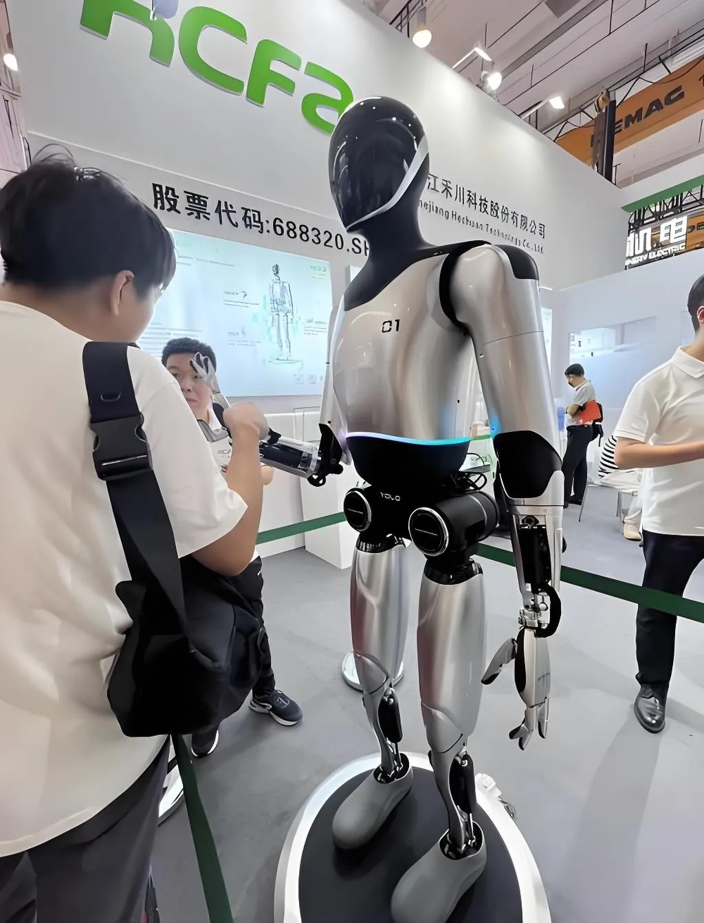 “科创+数字”双轮驱动:宁波银行衢州分行陪伴科技企业全周期成长(图1) “科创+数字”双轮驱动:宁波银行衢州分行陪伴科技企业全周期成长(图1)