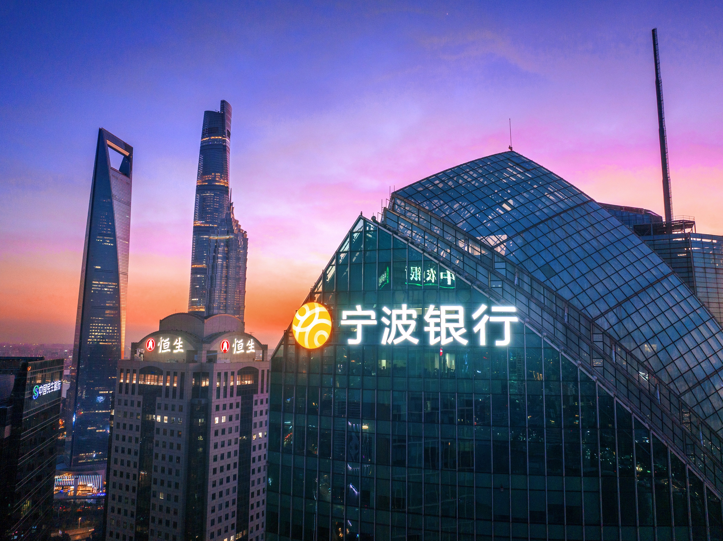宁波银行三季报: 总资产首超4万亿,净利营收继续双位数增长(图4) 宁波银行三季报: 总资产首超4万亿,净利营收继续双位数增长(图4)