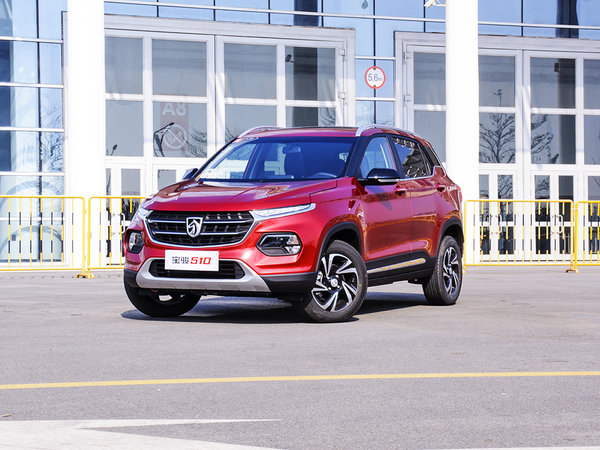 宝骏汽车 1.5l 左前正45度