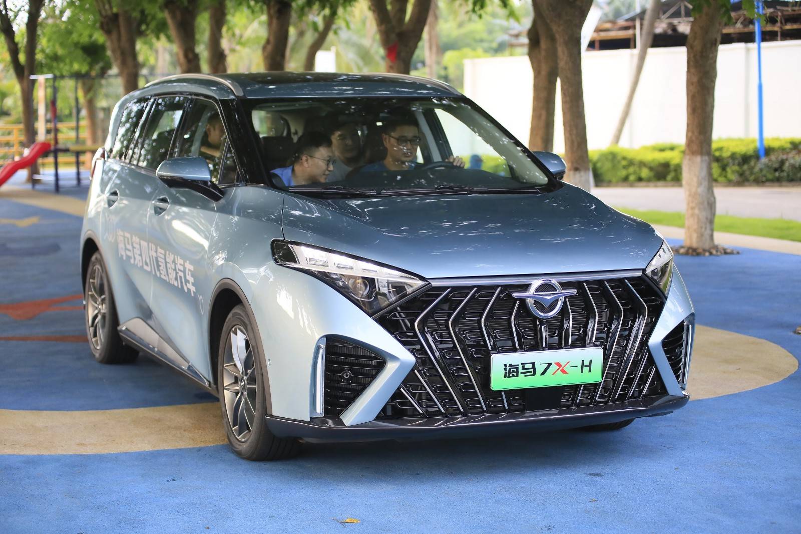 海马汽车"氢"力前行——试驾氢燃料电池汽车海马7x-h_财经频道_证券
