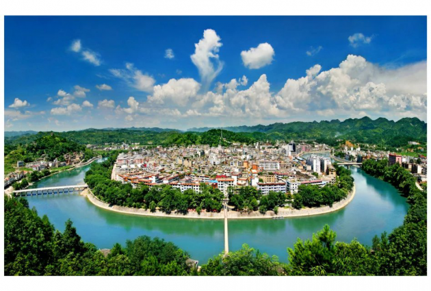 首页 正文贵州平塘三天旅游发展有限责任公司领导称,平塘县坚持以旅游